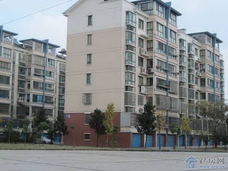 无锡钱桥乐购超市在哪